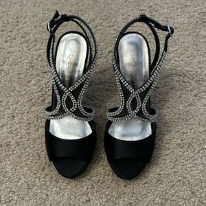 Caparros Women’s Eldorado Open Toe Black Satin Sandals w. Mesh Crystals Size 7.5
